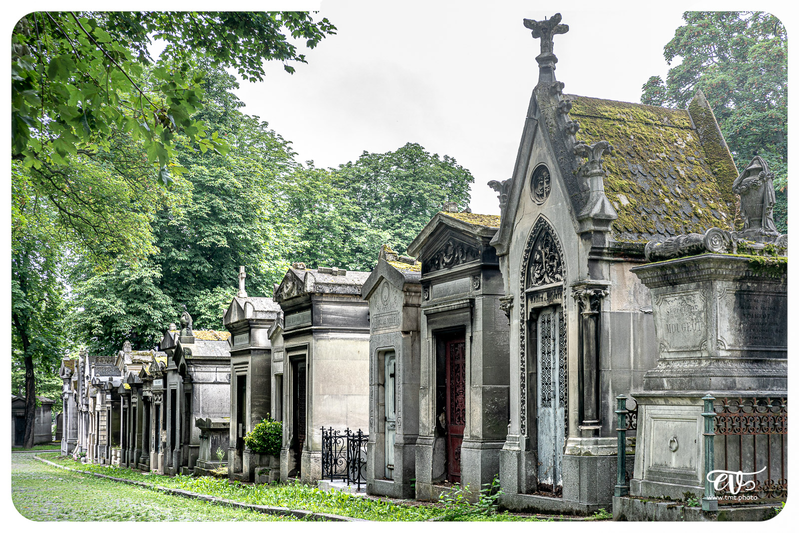 PERE LACHAISE