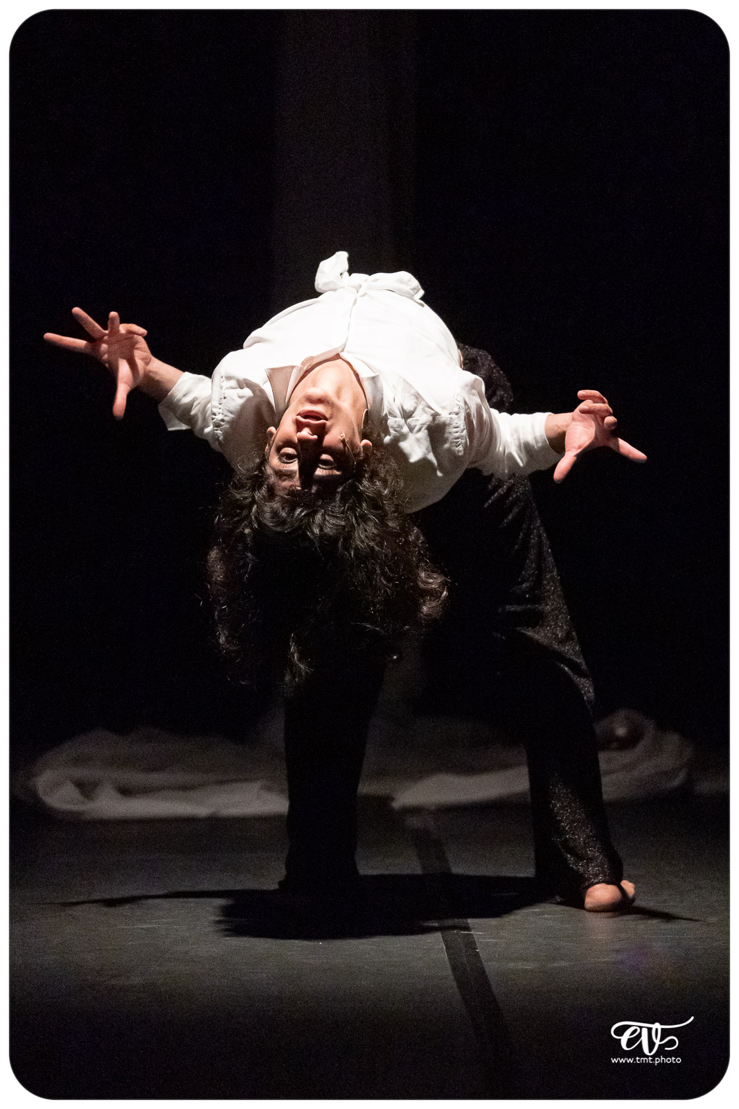 COSMOS (CIE LA MAIN DE L'HOMME)