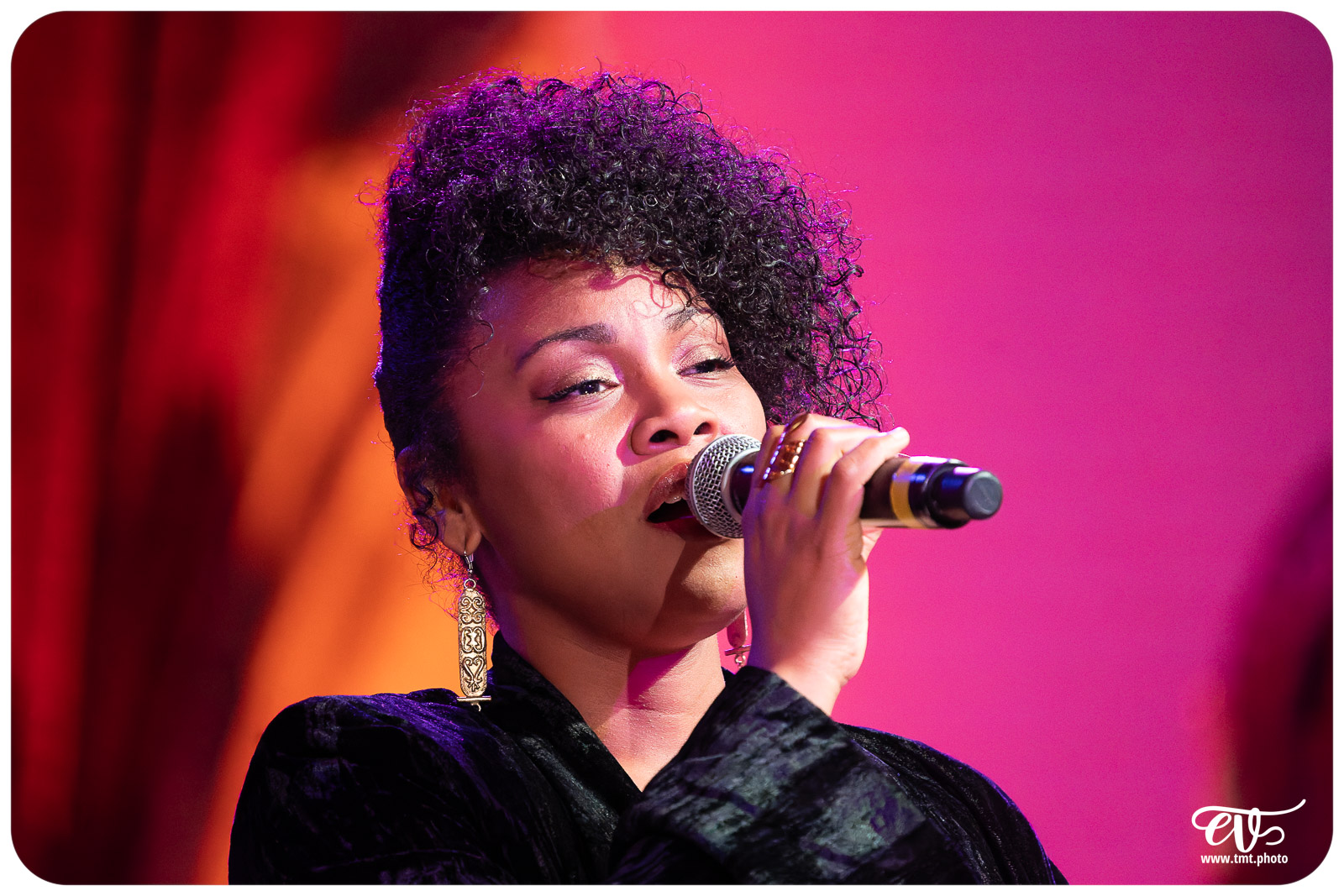 SÉLIA SETODZO & GRÉGORY OTT : NINA SIMONE L'ECORCHEE VIVE