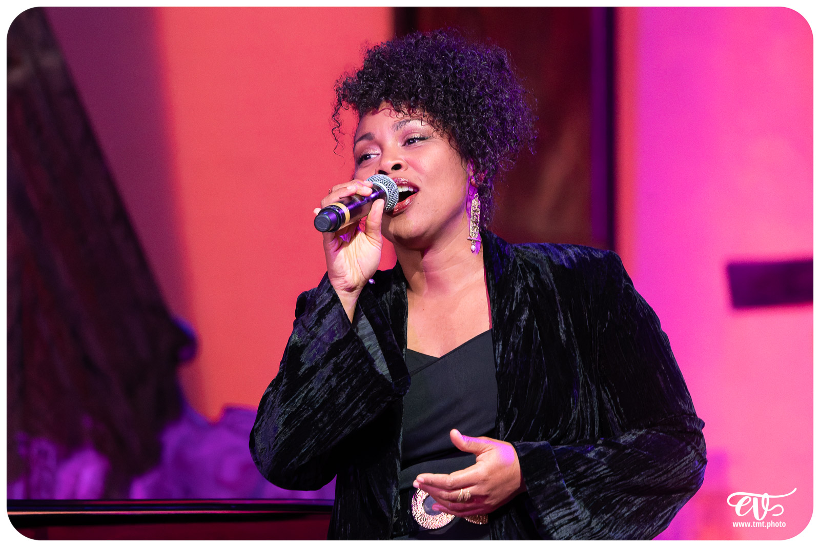 SÉLIA SETODZO & GRÉGORY OTT : NINA SIMONE L'ECORCHEE VIVE