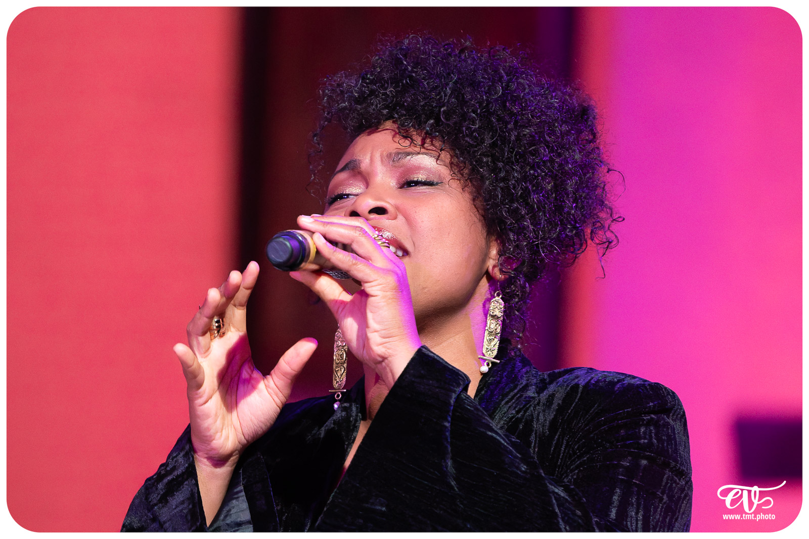 SÉLIA SETODZO & GRÉGORY OTT : NINA SIMONE L'ECORCHEE VIVE